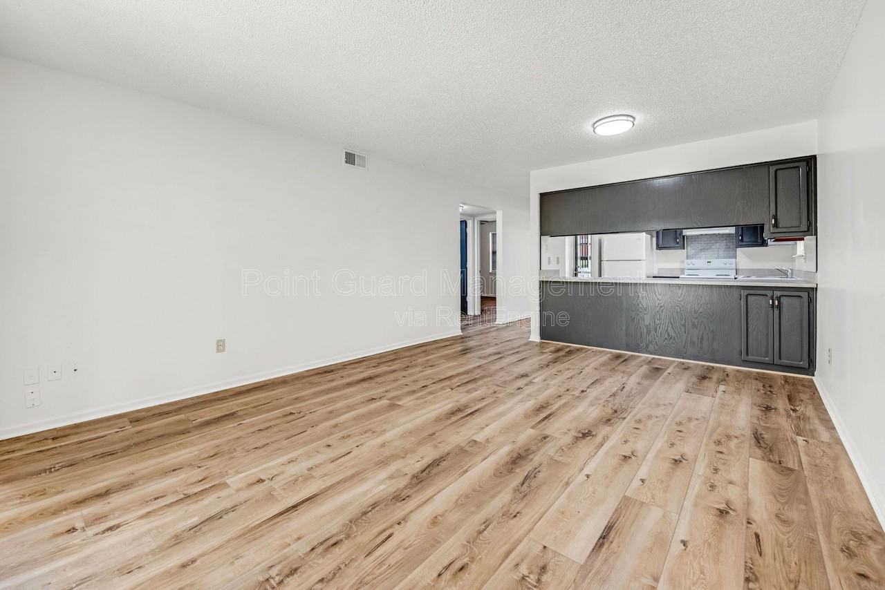 7013 N Chas Dr #B - Photo 5 of 21
