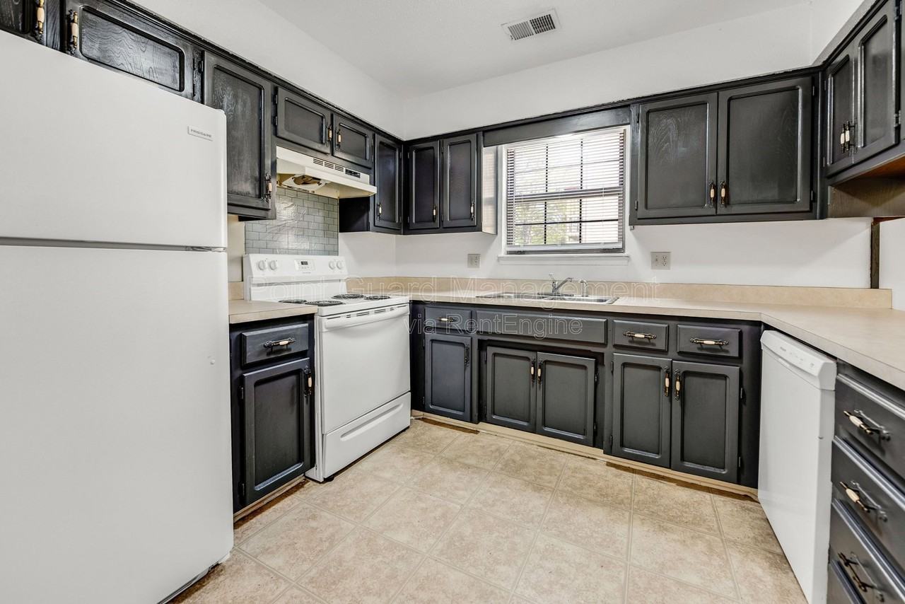7013 N Chas Dr #B - Photo 6 of 21
