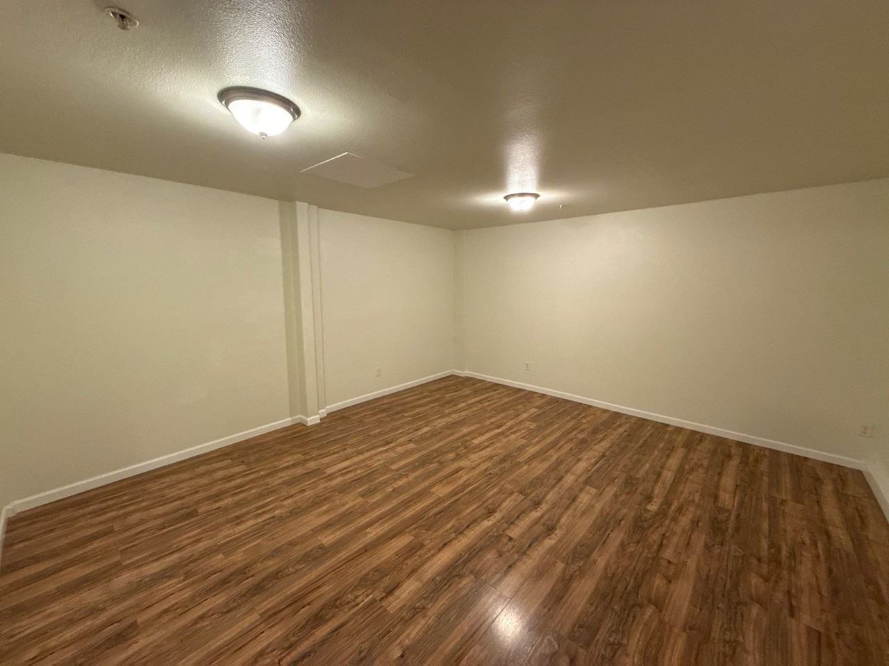 200 Railroad Ave #8 - Photo 4 of 26