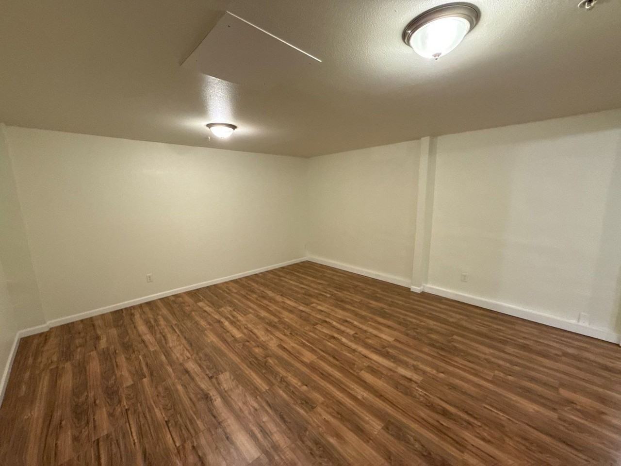 200 Railroad Ave #8 - Photo 5 of 26