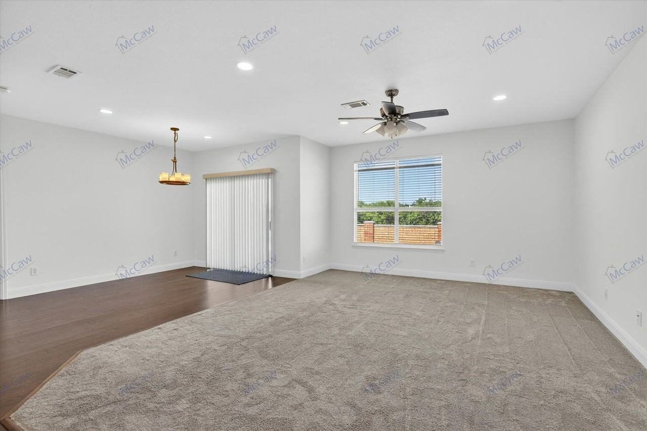 2405 Loreto Dr - Photo 6 of 18