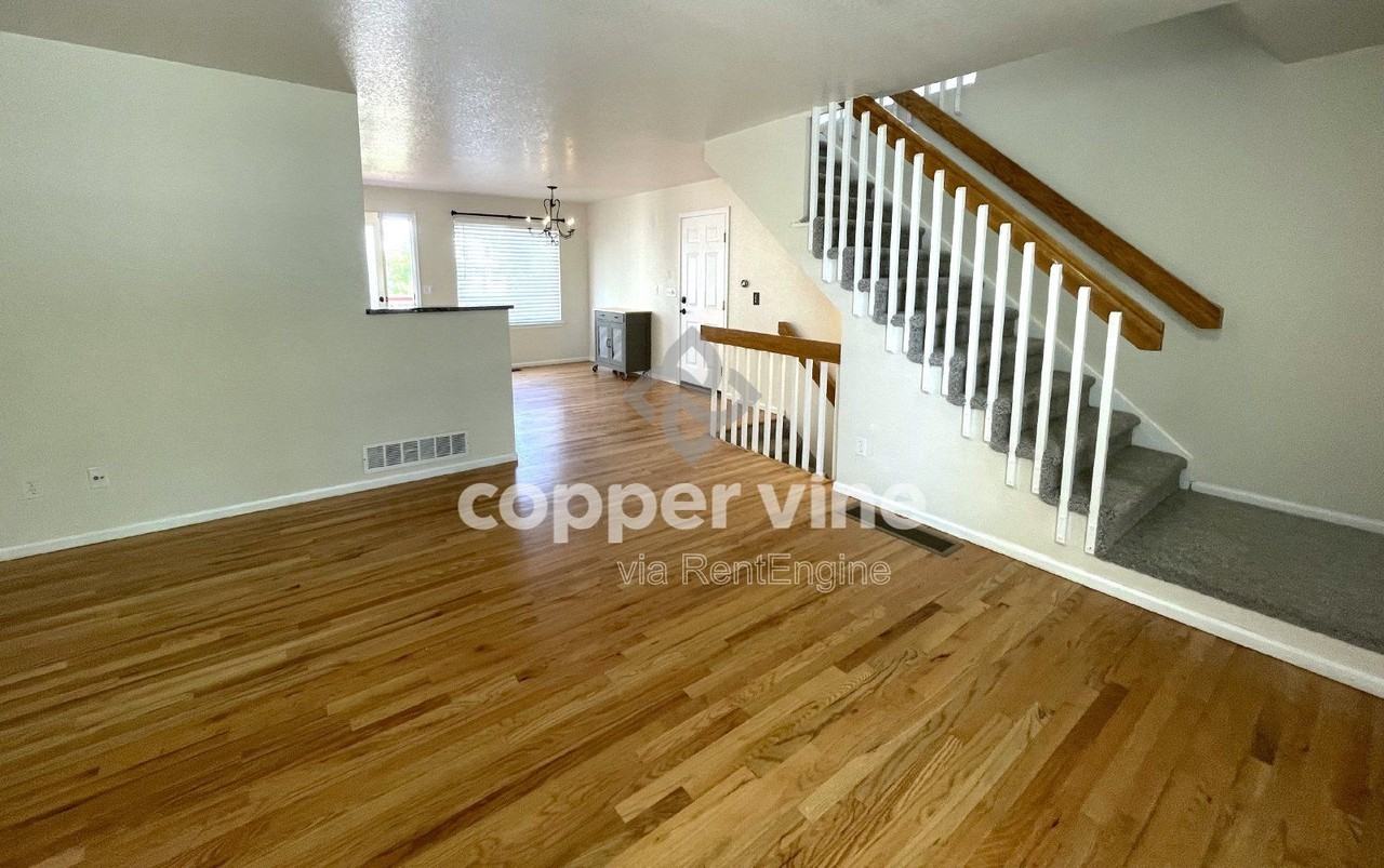 1599 Brimble Dr - Photo 3 of 27