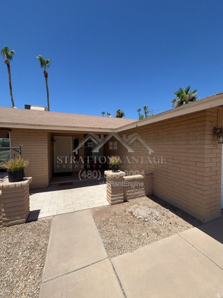 10700 E Hope Dr - Photo 3 of 5