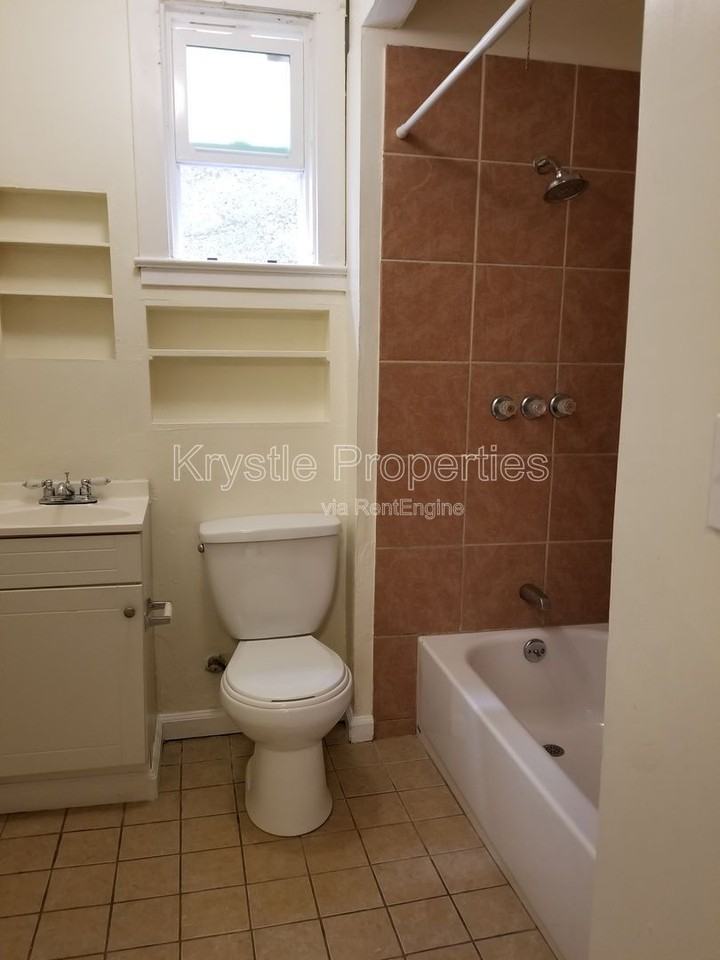 505 Hichborn St #B - Photo 6 of 6