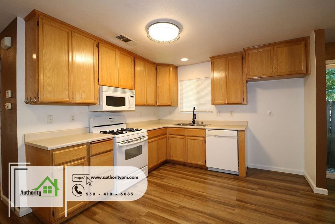 1108 Grange St #B - Photo 7 of 19