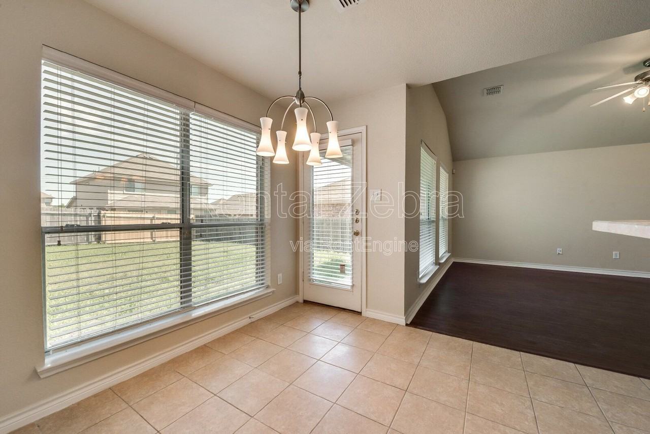 4216 Summersweet Ln - Photo 7 of 20