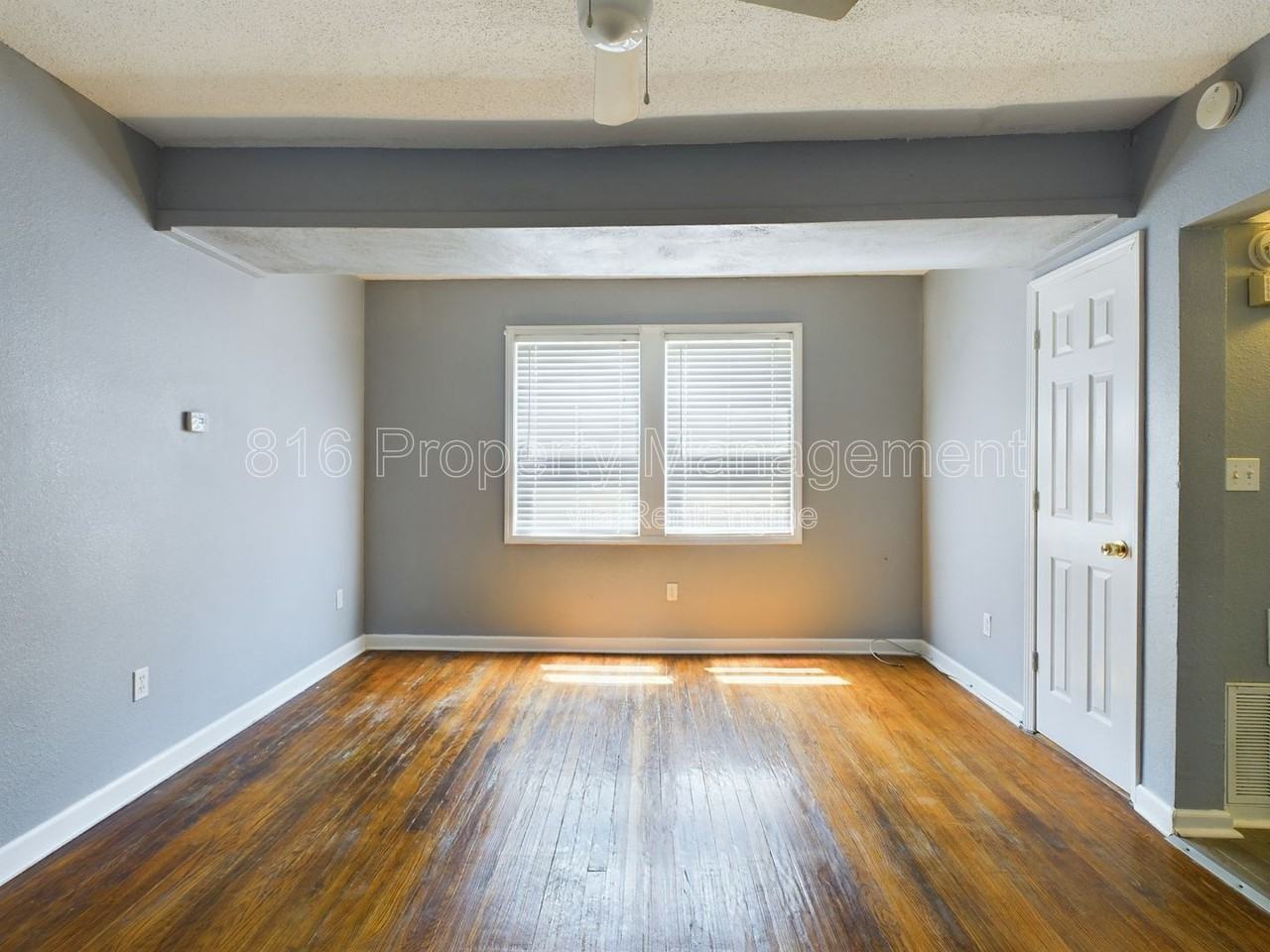 2938 Flora Ave #1S - Photo 3 of 16