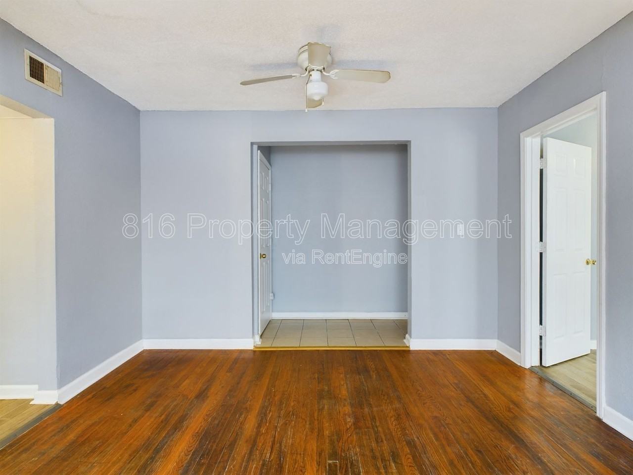 2938 Flora Ave #1S - Photo 4 of 16