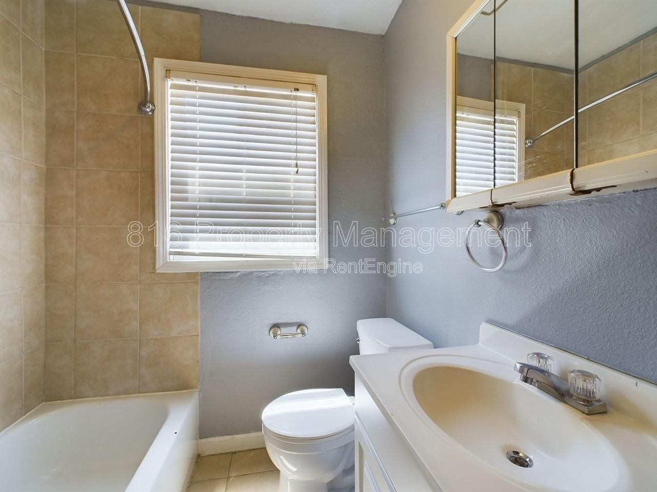 2938 Flora Ave #1S - Photo 7 of 16