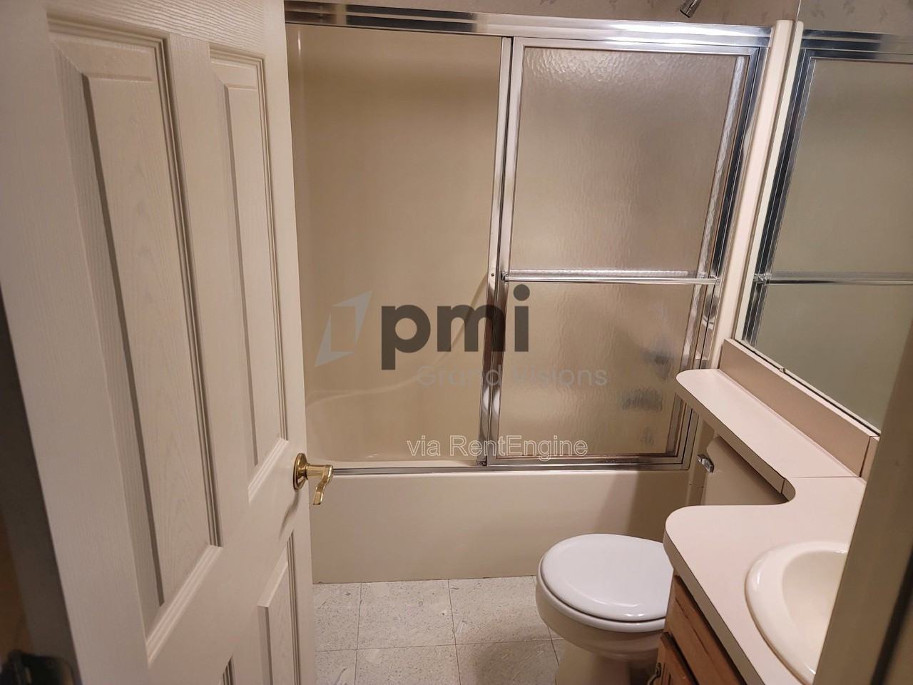 1306 Arthur Ave #8 - Photo 3 of 20