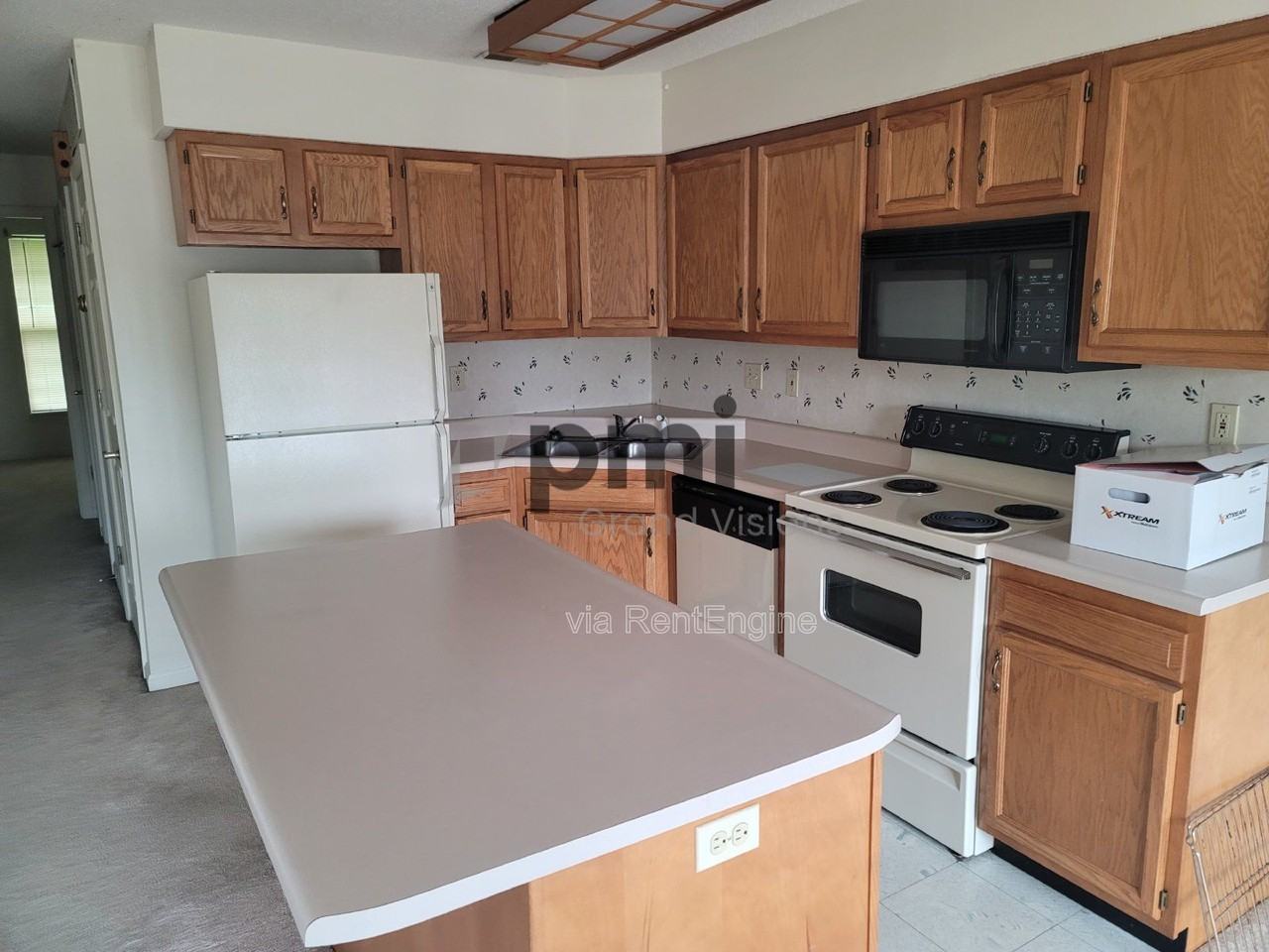 1306 Arthur Ave #8 - Photo 5 of 20
