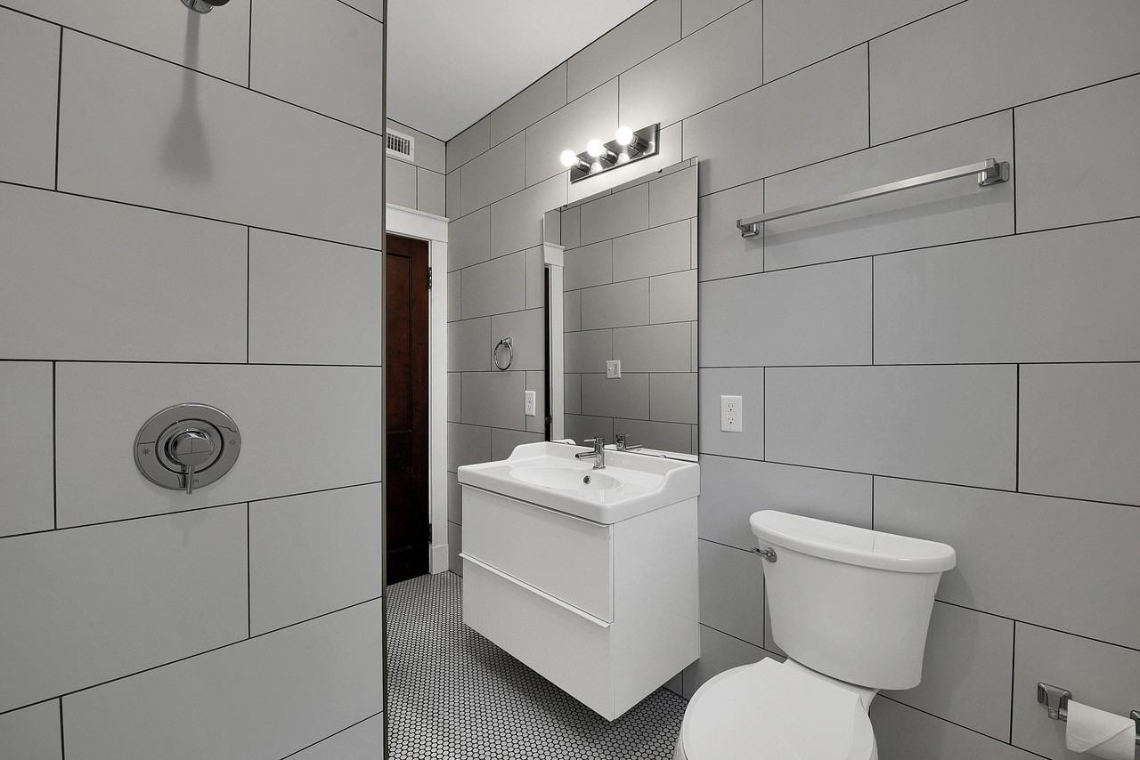 7349 Myrtle Ave #1W - Photo 4 of 13