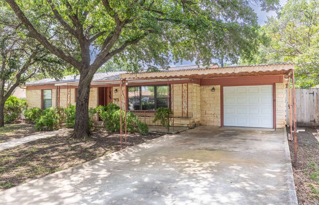 422 Sandalwood - Photo 2 of 29