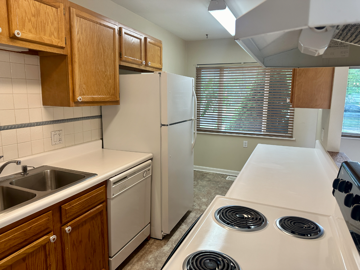 3201 S Eudora St - Photo 5 of 13