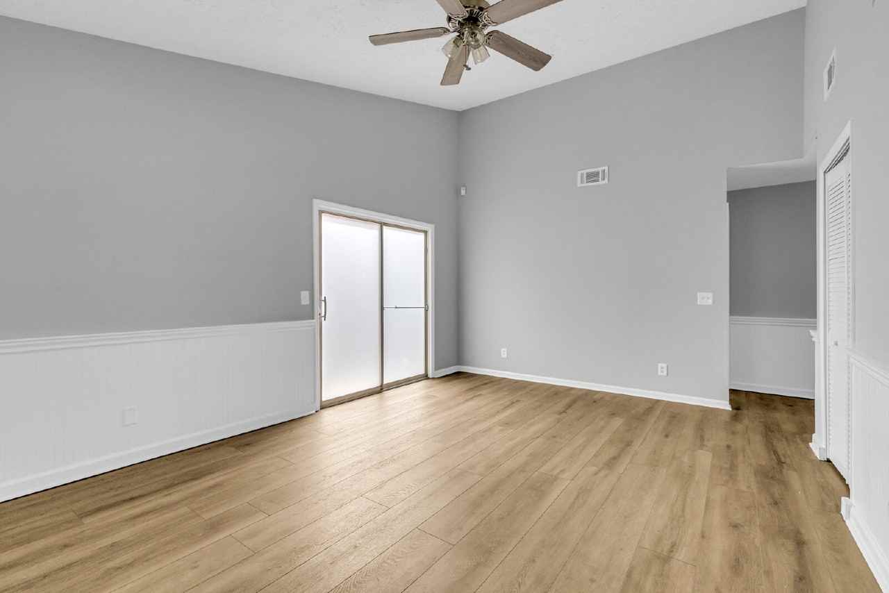 123 Peachtree Dr - Photo 4 of 43