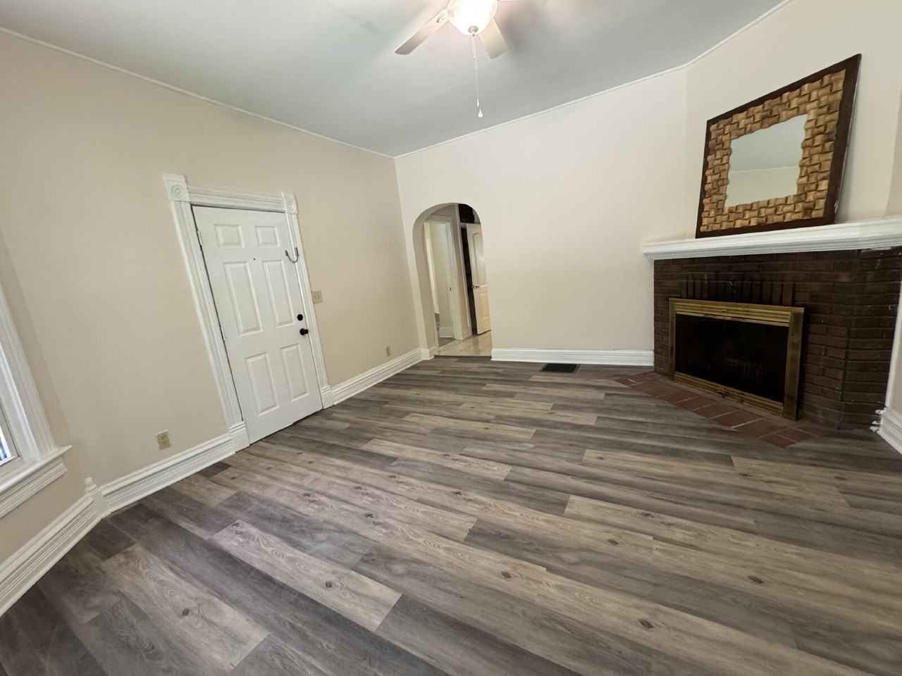 935 W Washington St #1 - Photo 4 of 11