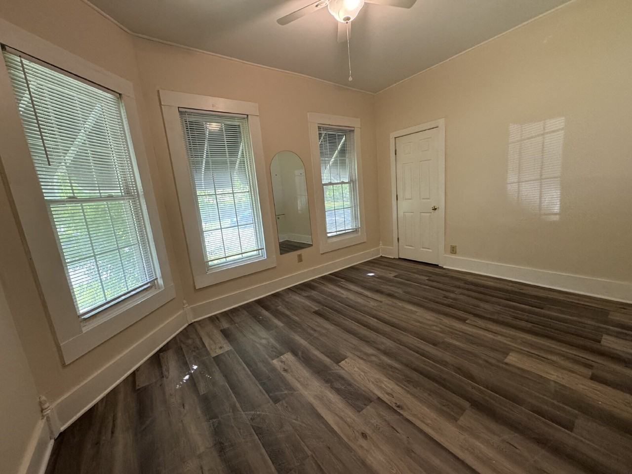 935 W Washington St #1 - Photo 5 of 11