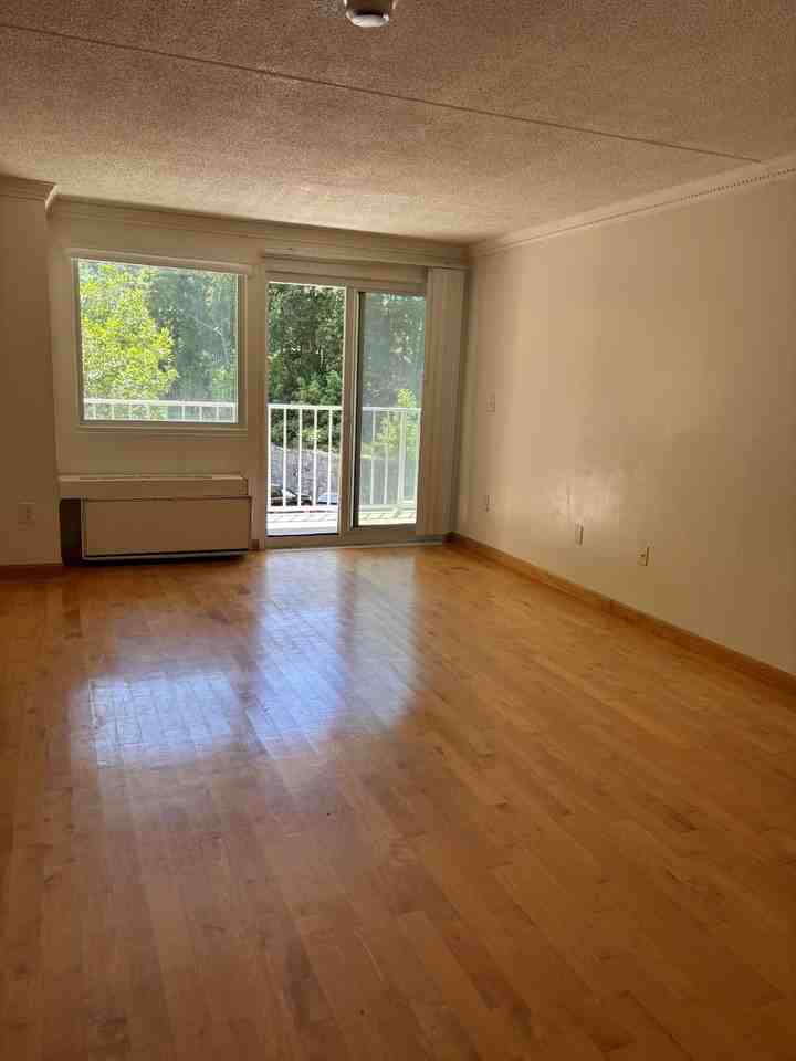 200 Cove Way #318 - Photo 3 of 38