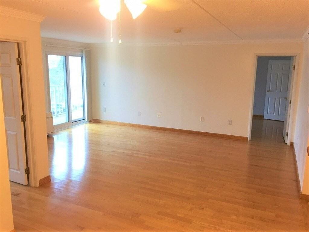 200 Cove Way #318 - Photo 5 of 38