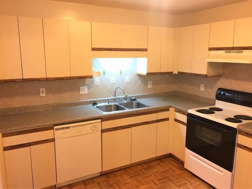 200 Cove Way #318 - Photo 7 of 38