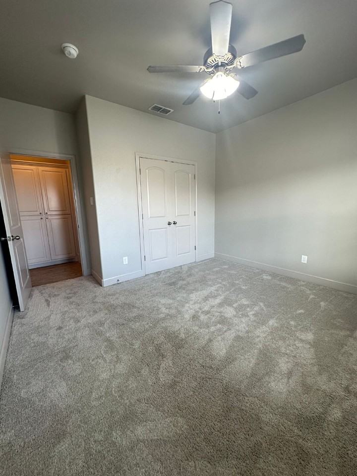 6307 73rd St #A - Photo 3 of 21
