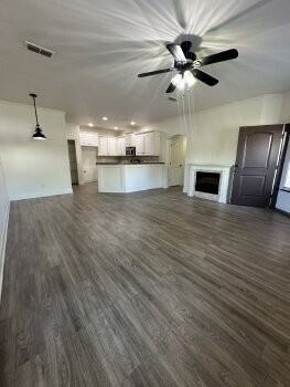 6109 73rd St #A - Photo 3 of 20