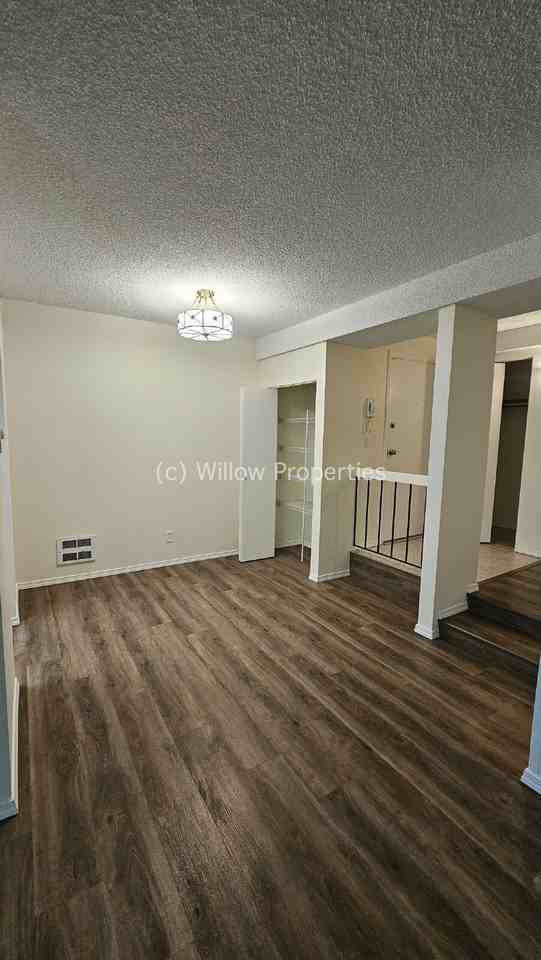 8301 Zircon Dr Sw - Photo 2 of 8