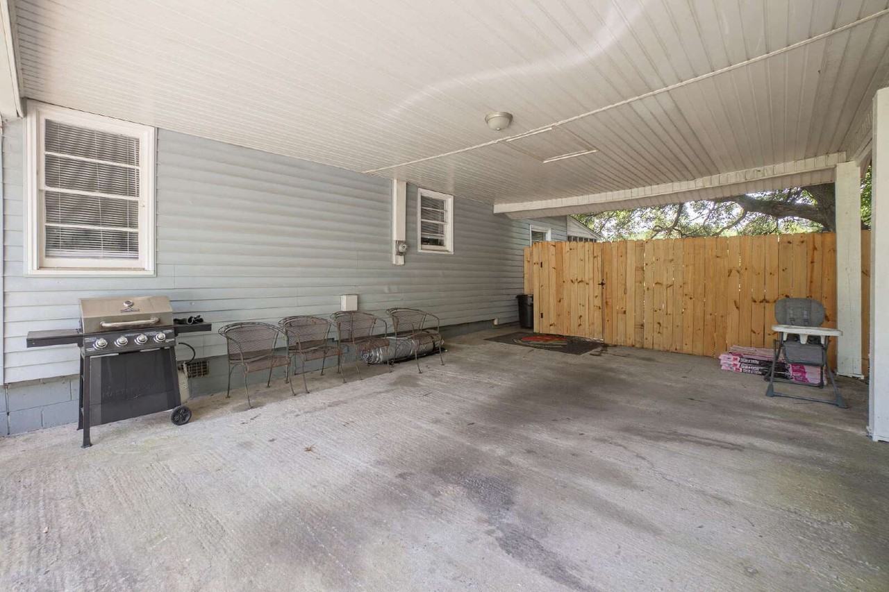4254 Hickory Rd - Photo 5 of 30