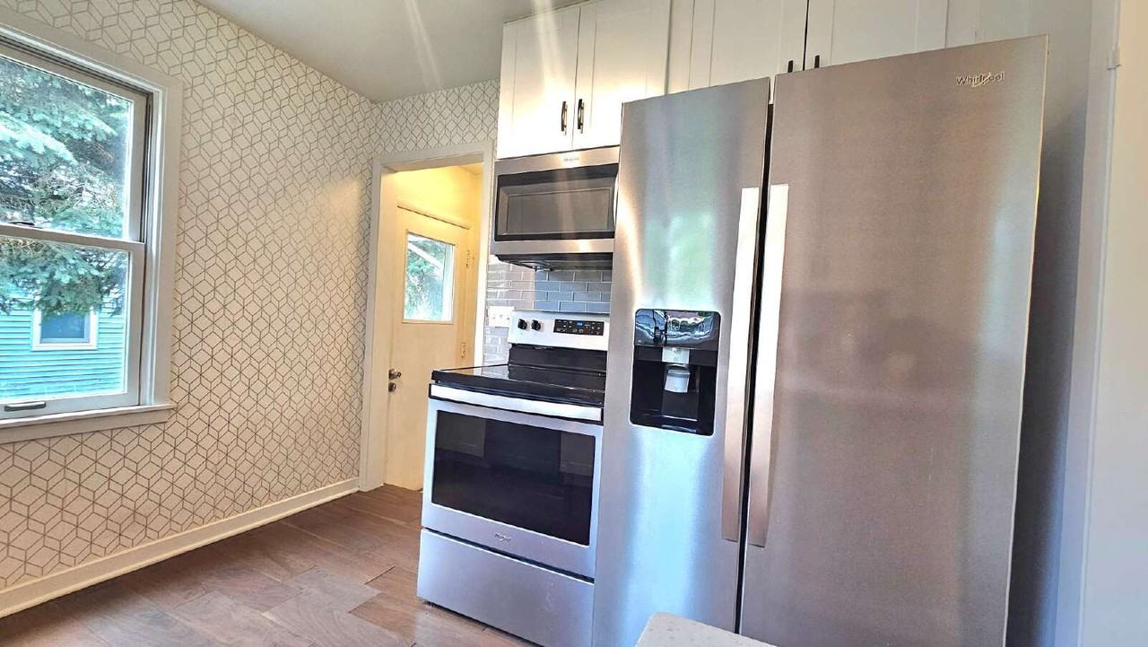3029 Texas Ave S - Photo 3 of 24