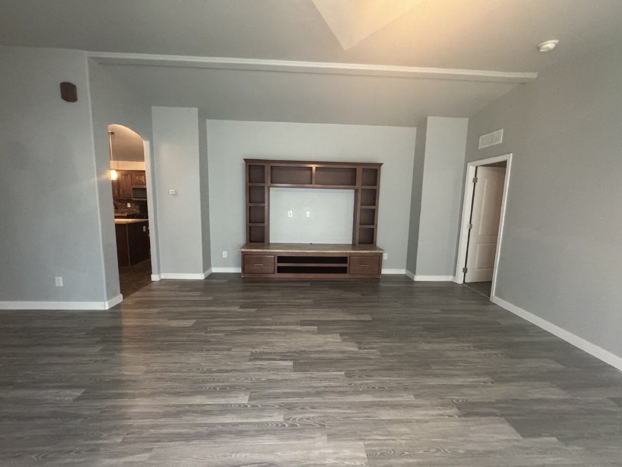 6253 Mount Rainier Ave - Photo 2 of 28