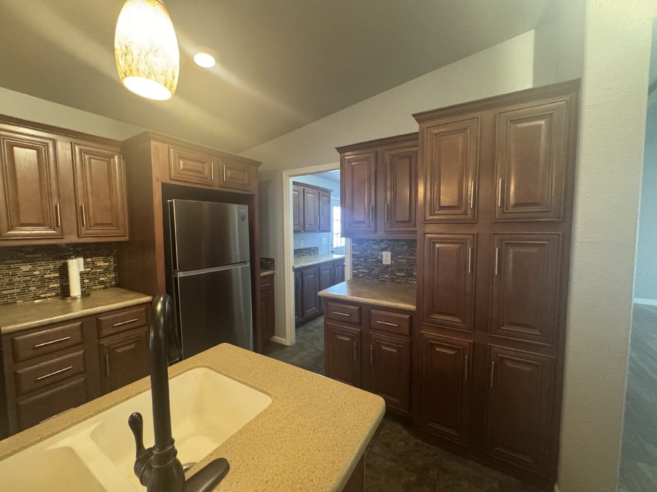 6253 Mount Rainier Ave - Photo 6 of 28