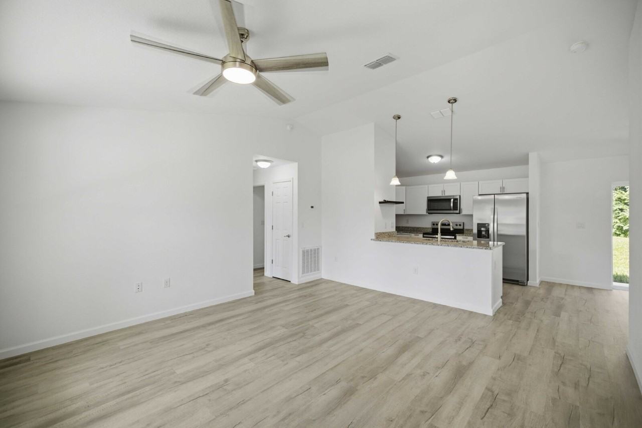 6488 Nw 13th Ave - Photo 3 of 23