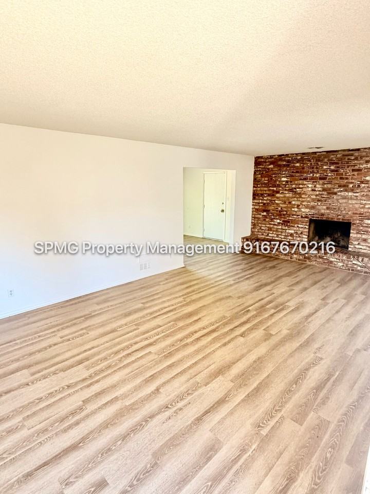 6769 Maywood Way - Photo 5 of 34