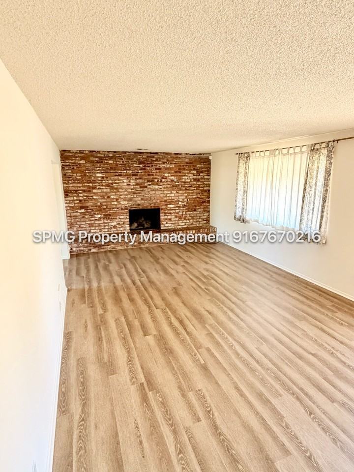6769 Maywood Way - Photo 6 of 34