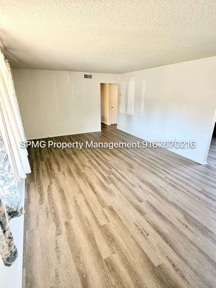 6769 Maywood Way - Photo 7 of 34
