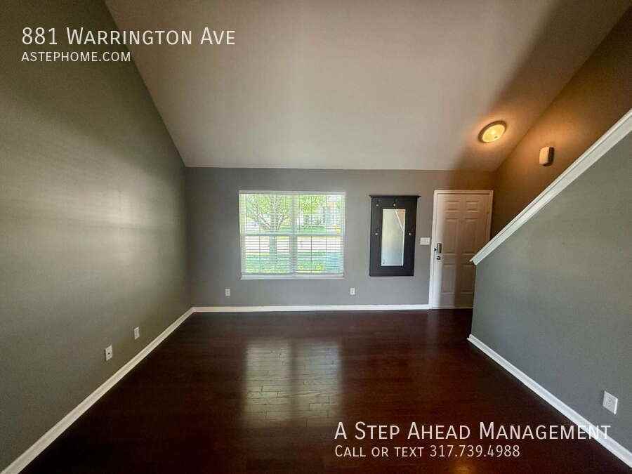 881 Warrington Ave - Photo 4 of 24