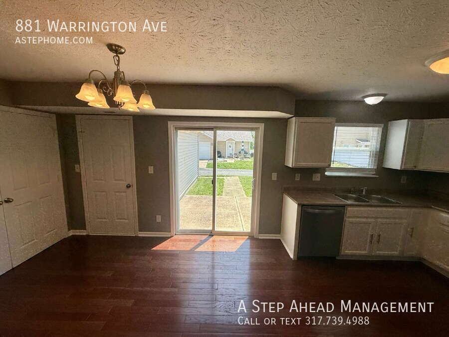 881 Warrington Ave - Photo 6 of 24