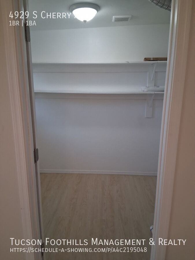 4929 S Cherry Ave - Photo 3 of 13