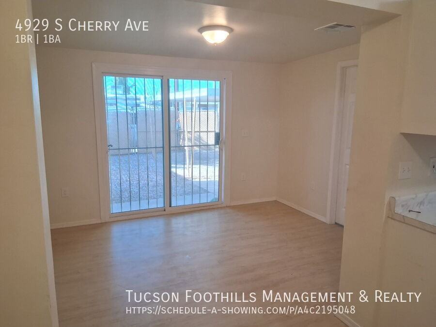 4929 S Cherry Ave - Photo 5 of 13