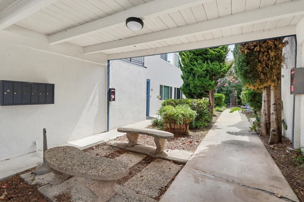 3650 Newton - Photo 4 of 50