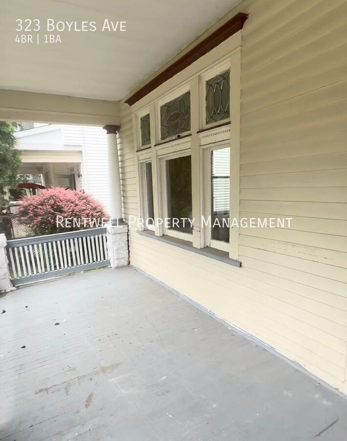 323 Boyles Ave - Photo 4 of 25