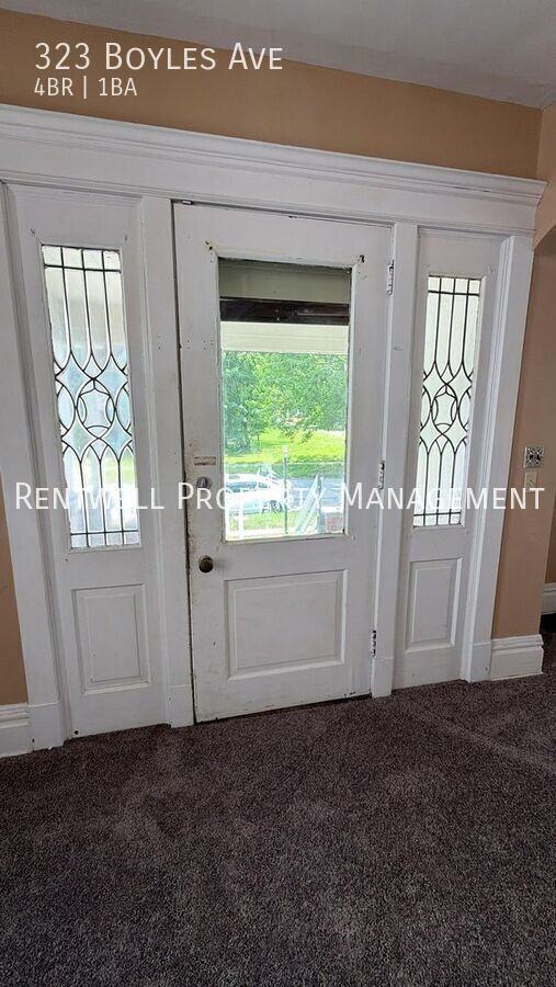 323 Boyles Ave - Photo 5 of 25