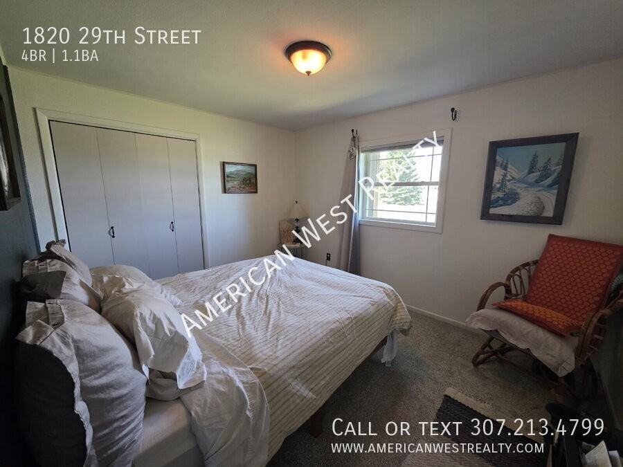 1820 29th St - Photo 7 of 11