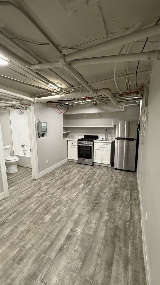 1075 N Clarkson St #15 - Photo 2 of 28