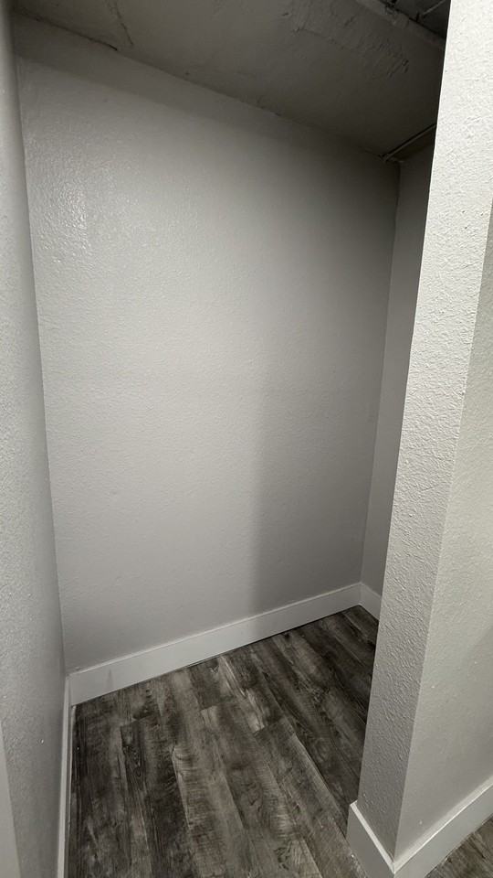 1075 N Clarkson St #15 - Photo 6 of 28