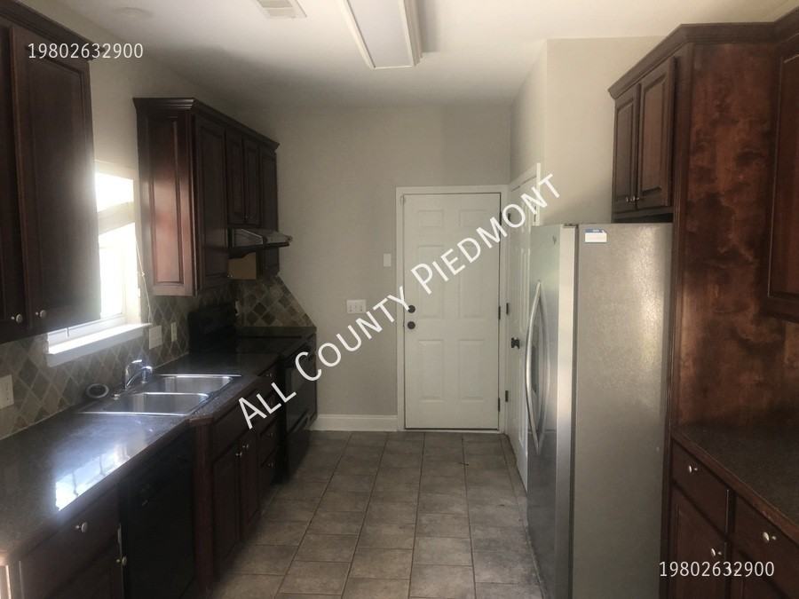 13214 Meadowmere Rd - Photo 4 of 6