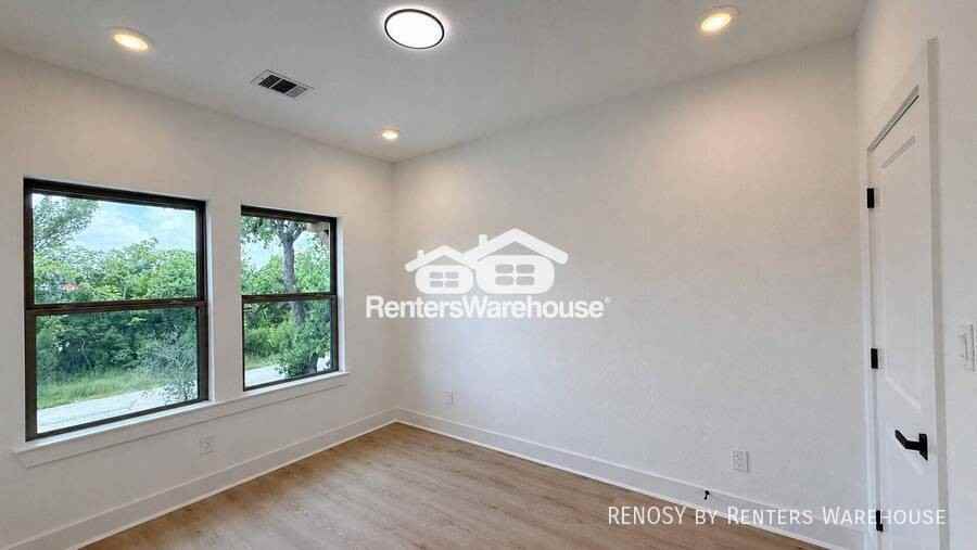 5414 Ina St - Photo 2 of 36