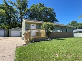 featured image of 2752 Holcomb Ave