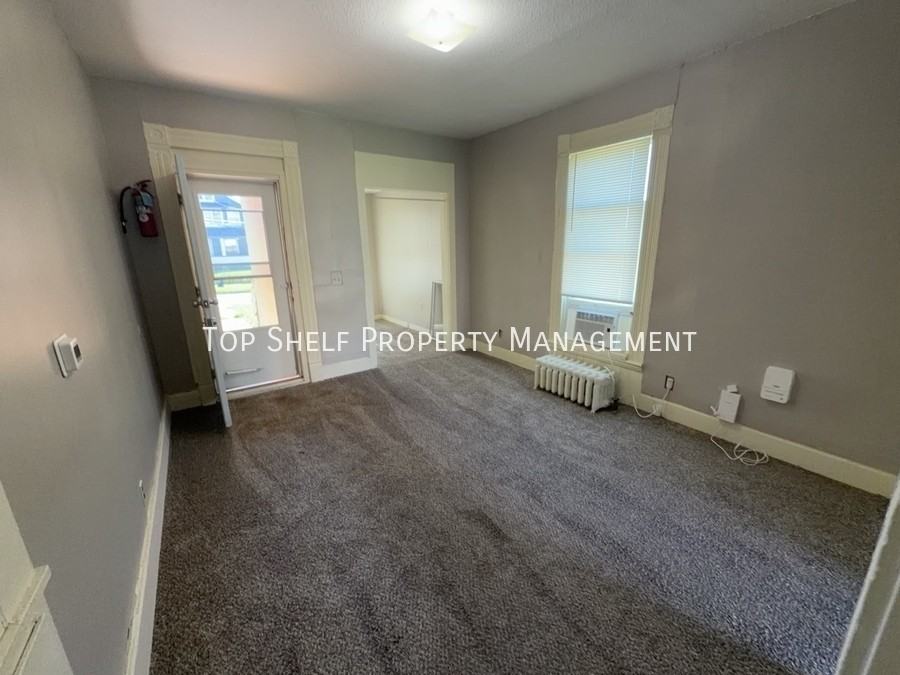 1036 22nd St #2 - Photo 2 of 6