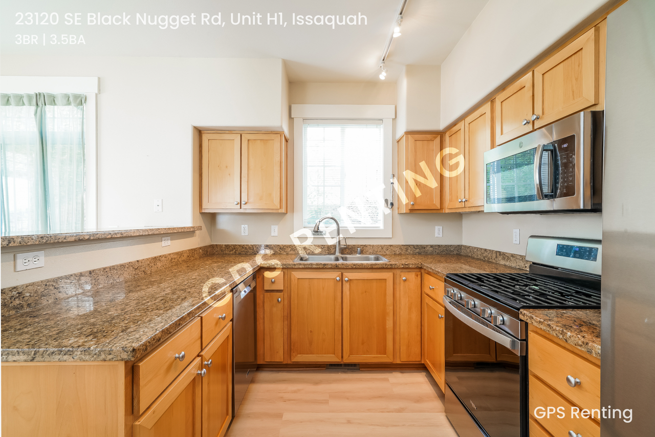 23120 Se Black Nugget Rd #H1 - Photo 2 of 20